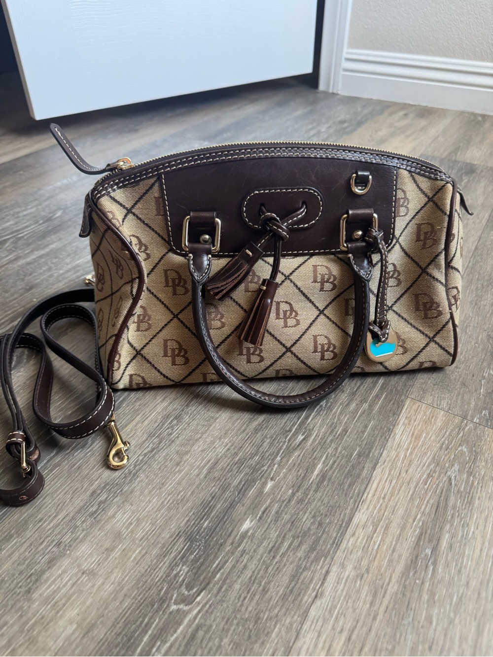 DOONEY & BOURKE MONOGRAM SIGNATURE DOCTOR SPEEDY HANDBAG